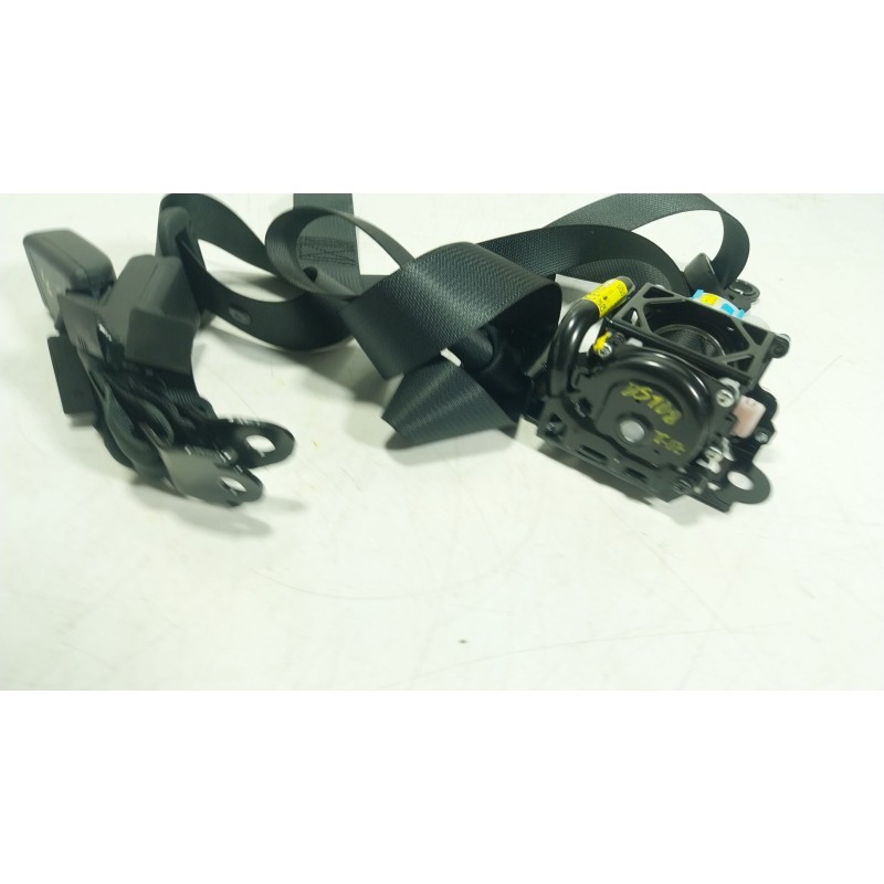 Recambio de cinturon seguridad trasero izquierdo para toyota yaris cross (mxp_) 1.5 hybrid (mxpj10) referencia OEM IAM  733700D4