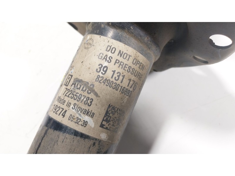 Recambio de amortiguador delantero derecho para opel astra k (b16) 1.2 turbo (68) referencia OEM IAM  39131176 