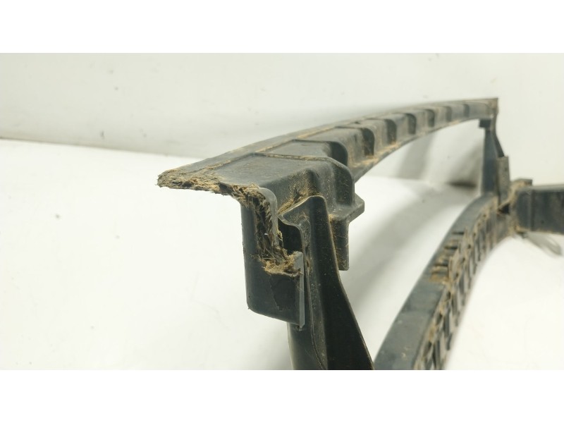 Recambio de refuerzo paragolpes delantero para kia stonic (yb) 1.0 t-gdi referencia OEM IAM   