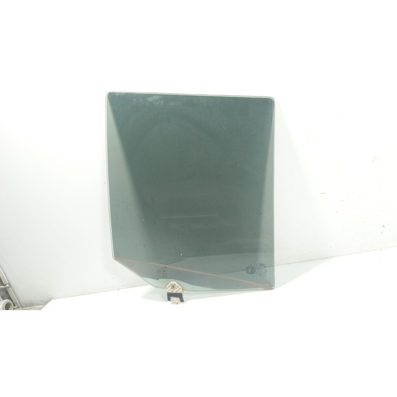 Recambio de cristal puerta trasero derecho para land rover discovery iv (l319) 2.7 td 4x4 referencia OEM IAM CVB500280  