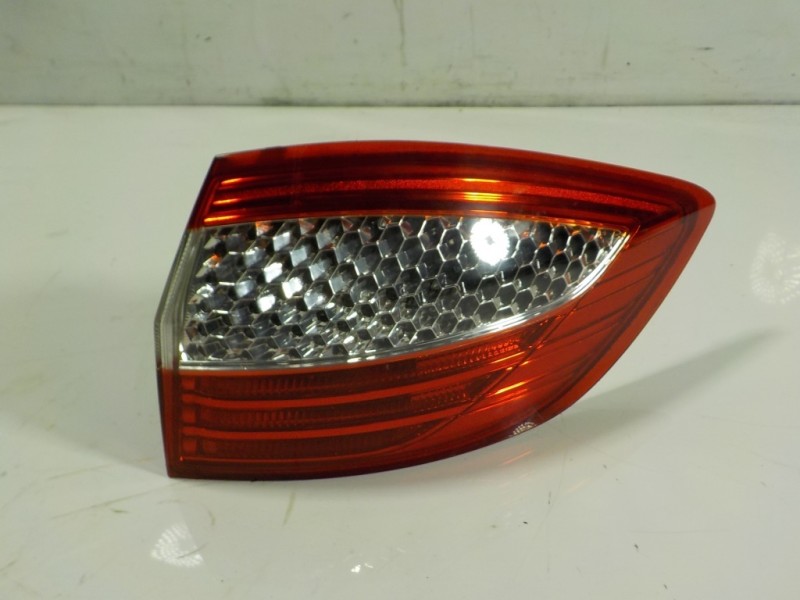 Recambio de piloto trasero derecho para ford mondeo sportbreak (ca2) 2.0 tdci cat referencia OEM IAM   