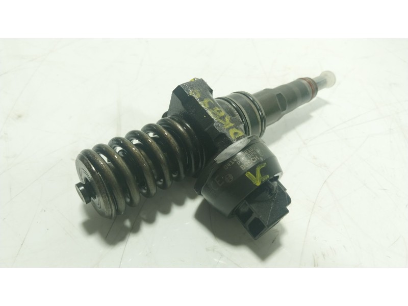 Recambio de inyector para volkswagen touareg (7la) 2.5 tdi referencia OEM IAM  07Z130073F 