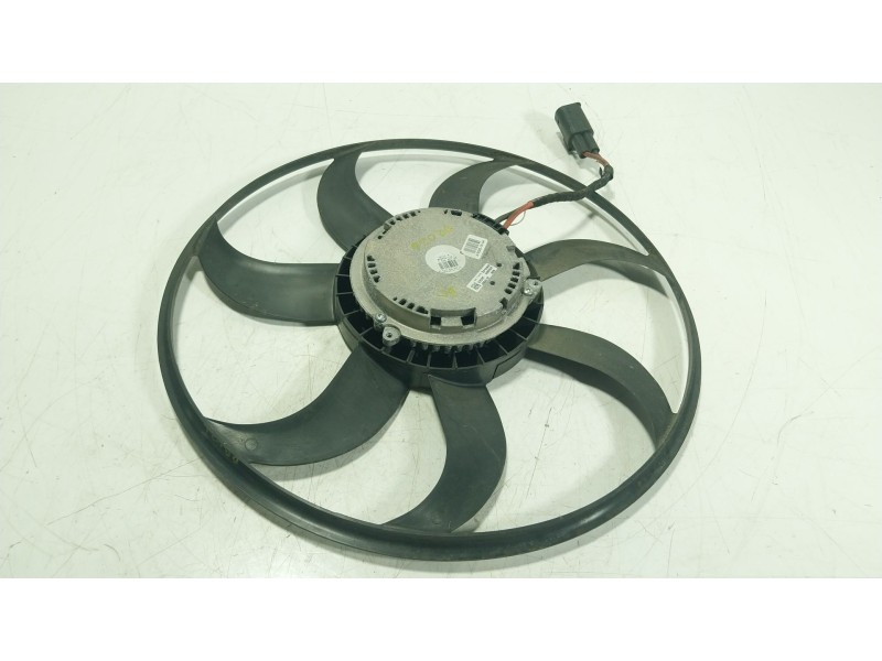 Recambio de electroventilador para bmw x5 (f15, f85) xdrive 40 d referencia OEM IAM  763460702 