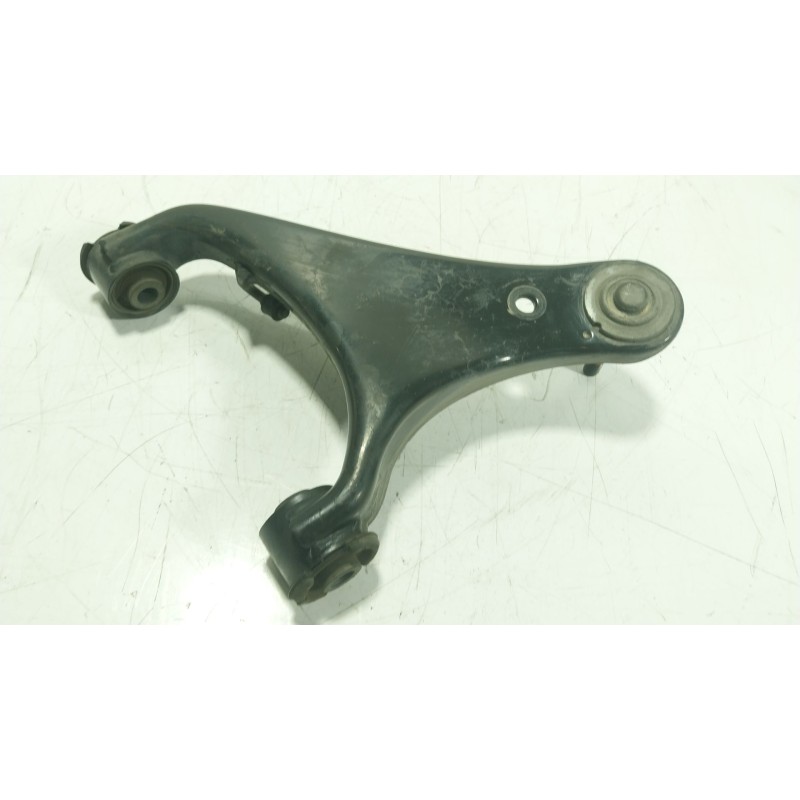 Recambio de brazo suspension superior delantero izquierdo para land rover discovery iv (l319) 2.7 td 4x4 referencia OEM IAM LR01