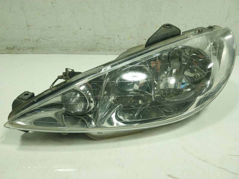 Recambio de faro izquierdo para peugeot 206 hatchback (2a/c) 1.4 hdi referencia OEM IAM   