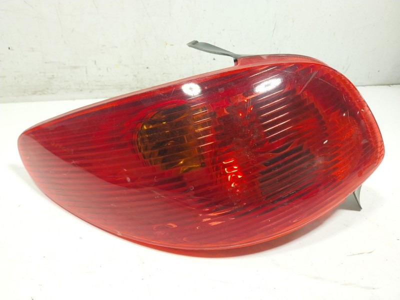 Recambio de piloto trasero izquierdo para peugeot 206 hatchback (2a/c) 1.4 hdi referencia OEM IAM   