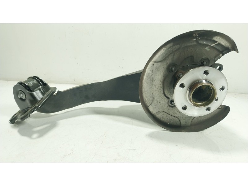 Recambio de mangueta trasera izquierda para bmw 2 gran coupe (f44) 216 d referencia OEM IAM 33308842879  