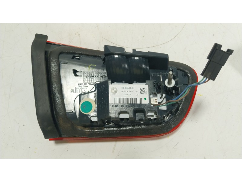 Recambio de piloto trasero derecho interior para bmw 1 (f21) 118 d referencia OEM IAM  7359020 