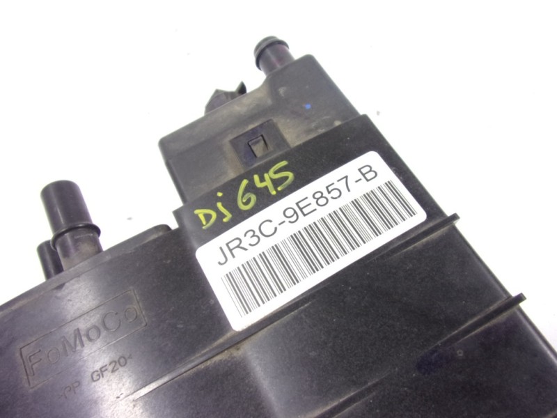 Recambio de filtro gasolina para ford mustang 2.3 ecoboost cat referencia OEM IAM 2470410 JR3C9E857B 