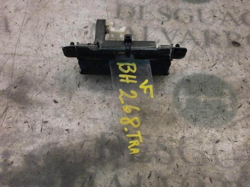 Recambio de maneta porton para mazda 2 berlina (dy) 1.2 active (55kw) referencia OEM IAM   