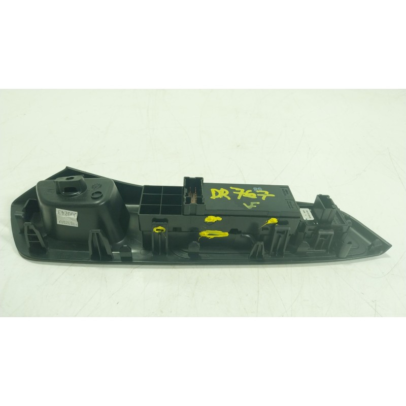 Recambio de mando elevalunas delantero izquierdo para nissan micra v (k14) 1.0 ig-t 100 referencia OEM IAM   