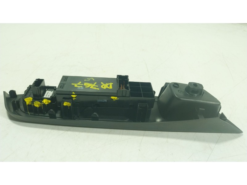 Recambio de mando elevalunas delantero izquierdo para nissan micra v (k14) 1.0 ig-t 100 referencia OEM IAM   