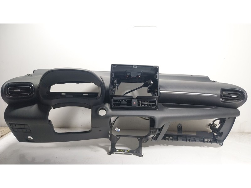 Recambio de salpicadero para toyota yaris (_p21_, _pa1_, _ph1_) 1.5 hybrid (mxph10) referencia OEM IAM  73960K0021 