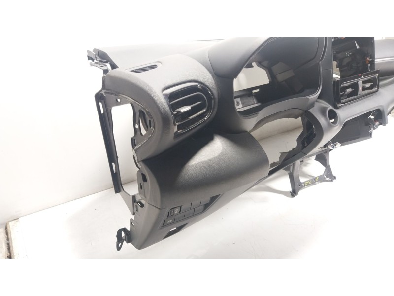 Recambio de salpicadero para toyota yaris (_p21_, _pa1_, _ph1_) 1.5 hybrid (mxph10) referencia OEM IAM  73960K0021 