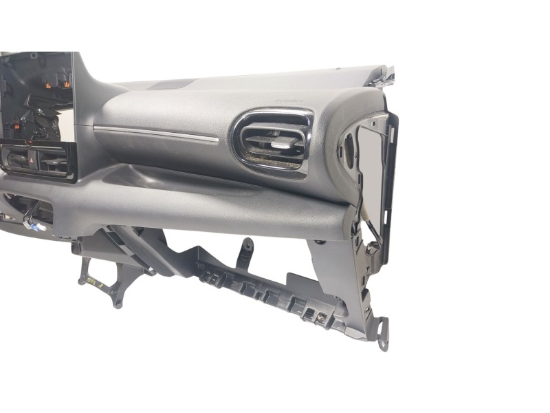 Recambio de salpicadero para toyota yaris (_p21_, _pa1_, _ph1_) 1.5 hybrid (mxph10) referencia OEM IAM  73960K0021 