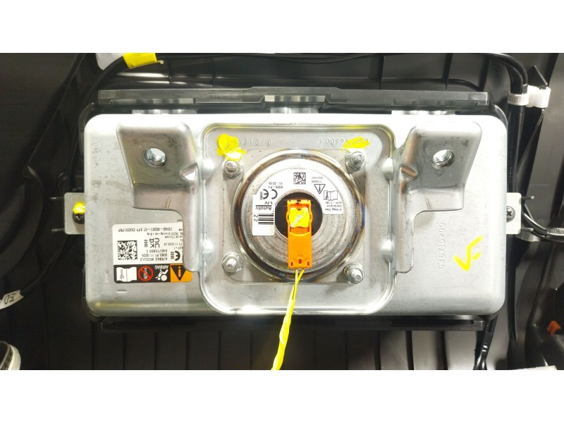 Recambio de salpicadero para toyota yaris (_p21_, _pa1_, _ph1_) 1.5 hybrid (mxph10) referencia OEM IAM  73960K0021 
