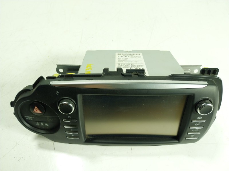 Recambio de pantalla multifuncion para toyota yaris (_p13_) 1.5 hybrid (nhp130_) referencia OEM IAM   