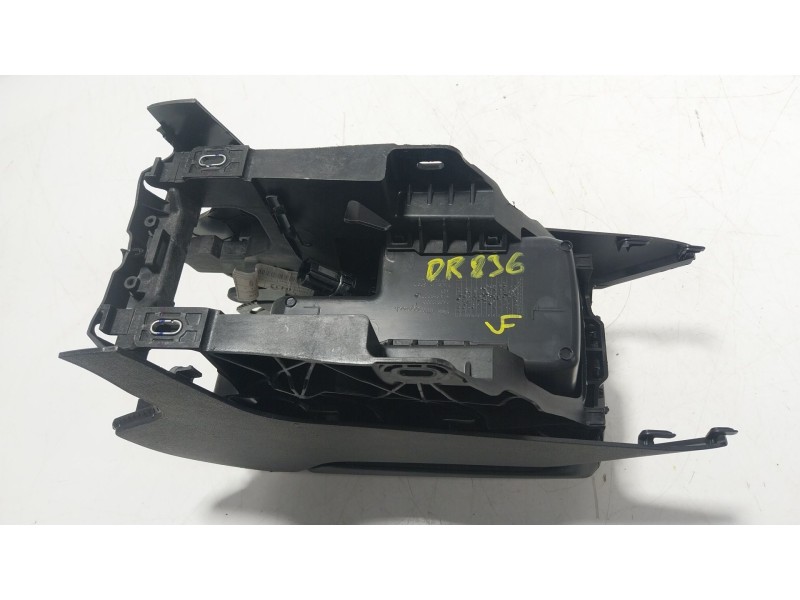 Recambio de apoyabrazos central para cupra formentor (km7, kmp) 1.5 tsi referencia OEM IAM  5FA858329 