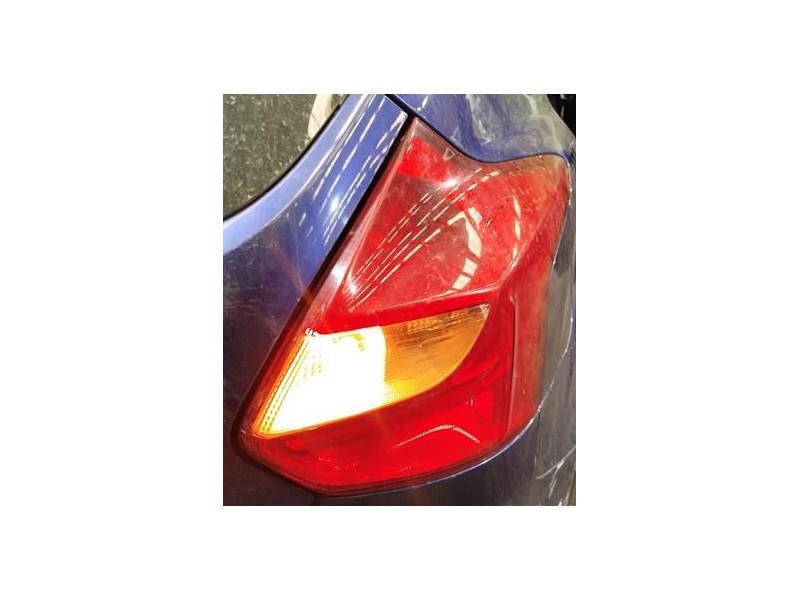 Recambio de piloto trasero derecho para ford focus iii 1.0 ecoboost referencia OEM IAM 1825318 BM5113404AK 