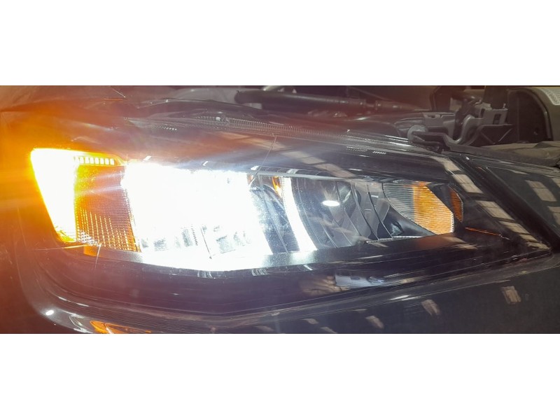 Recambio de faro derecho para seat ibiza v (kj1, kjg) 1.0 tsi referencia OEM IAM 6F1941006F 6F1941006F 