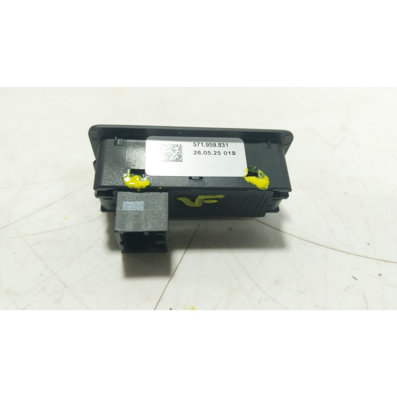 Recambio de maneta porton para cupra formentor (km7, kmp) 1.5 tsi referencia OEM IAM  571959831 