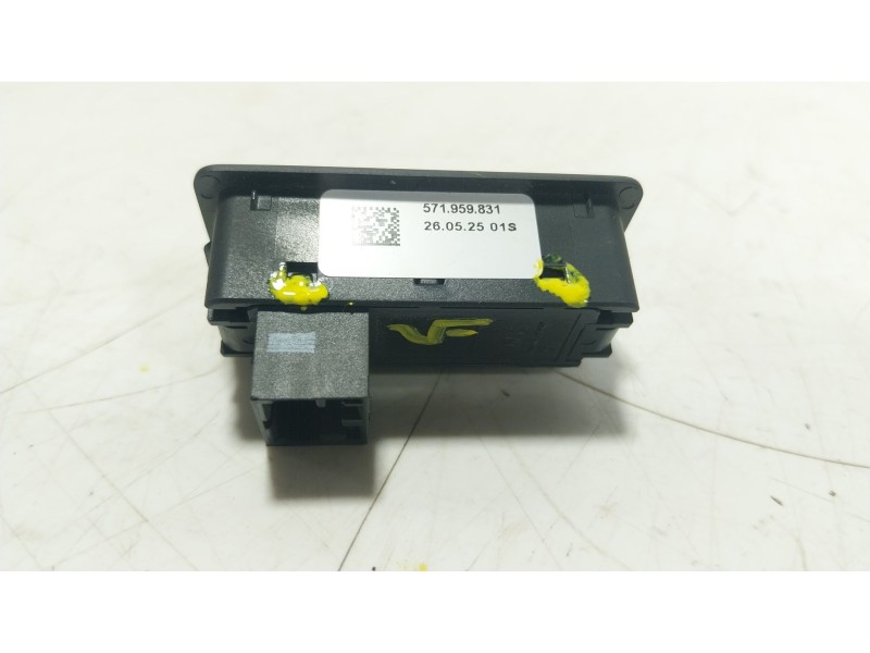 Recambio de maneta porton para cupra formentor (km7, kmp) 1.5 tsi referencia OEM IAM  571959831 