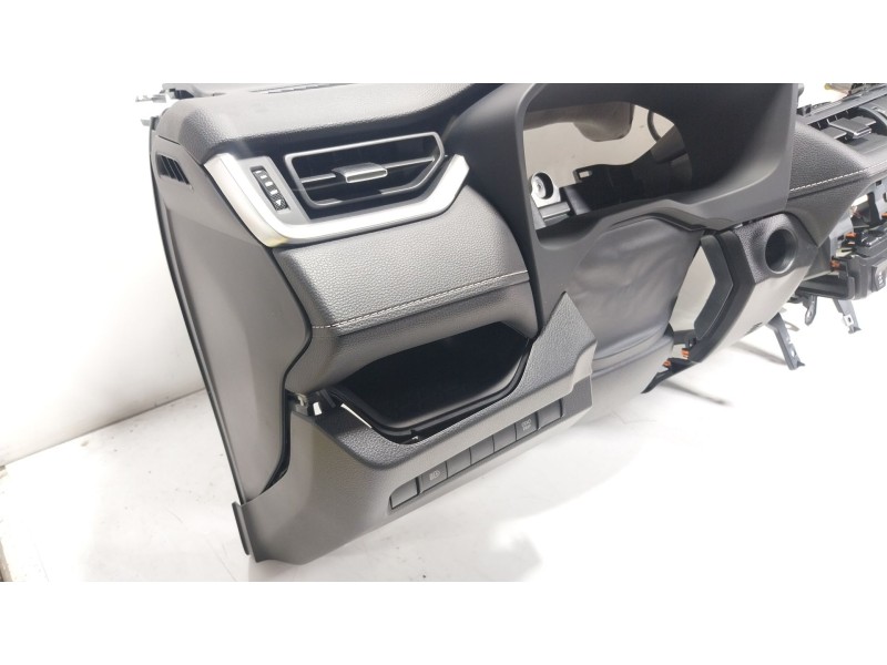 Recambio de salpicadero para toyota rav 4 v (_a5_, _h5_) 2.5 hybrid (axap54) referencia OEM IAM  8214042070 