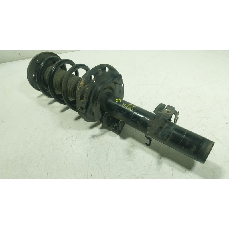Recambio de amortiguador delantero derecho para jaguar e-pace (x540) 2.0 d150 awd referencia OEM IAM J9C13910 J9C318045AF 
