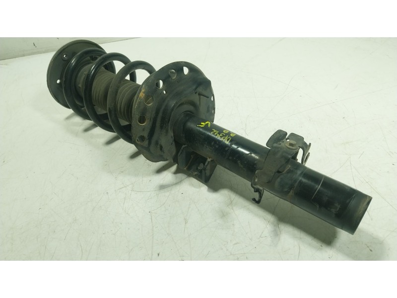 Recambio de amortiguador delantero derecho para jaguar e-pace (x540) 2.0 d150 awd referencia OEM IAM J9C13910 J9C318045AF 