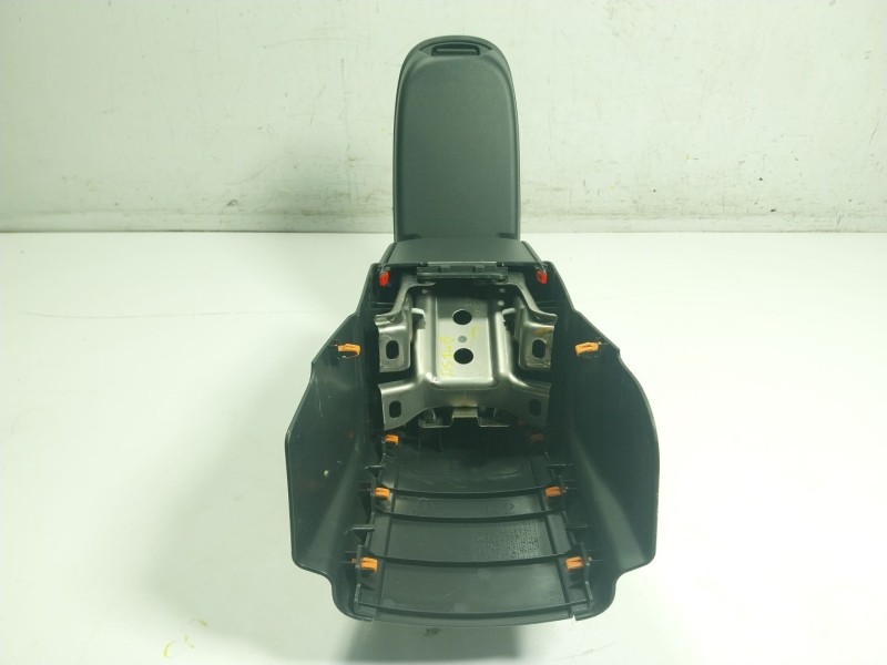 Recambio de apoyabrazos central para toyota yaris cross (mxp_) 1.5 hybrid (mxpj10) referencia OEM IAM 58901-K0020  