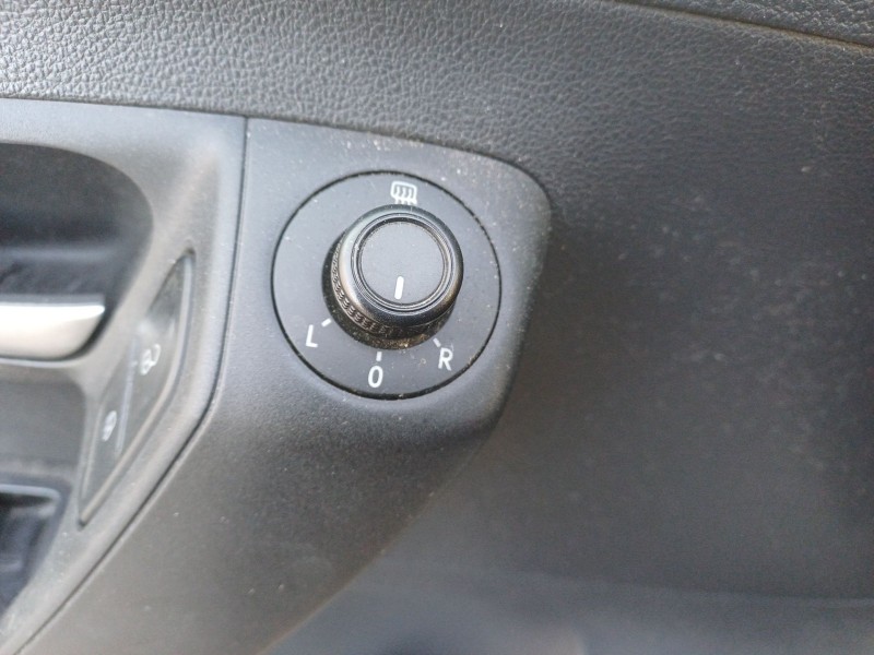 volkswagen polo v (6r1, 6c1) del año 2015