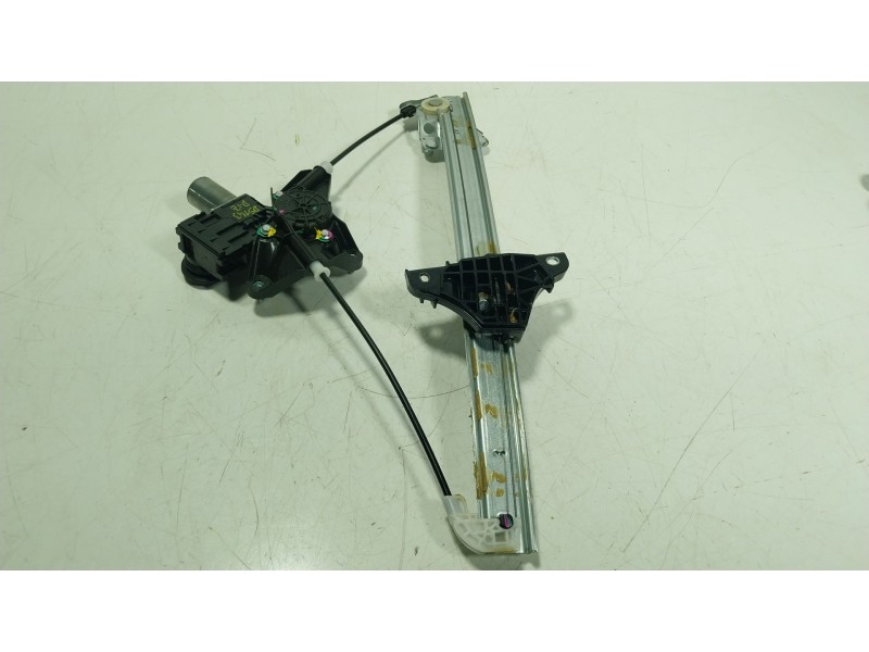 Recambio de elevalunas delantero izquierdo para toyota yaris (_p21_, _pa1_, _ph1_) 1.5 hybrid (mxph10) referencia OEM IAM  85720