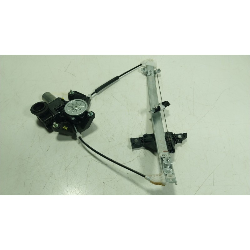 Recambio de elevalunas trasero derecho para toyota yaris (_p21_, _pa1_, _ph1_) 1.5 hybrid (mxph10) referencia OEM IAM  857100D47