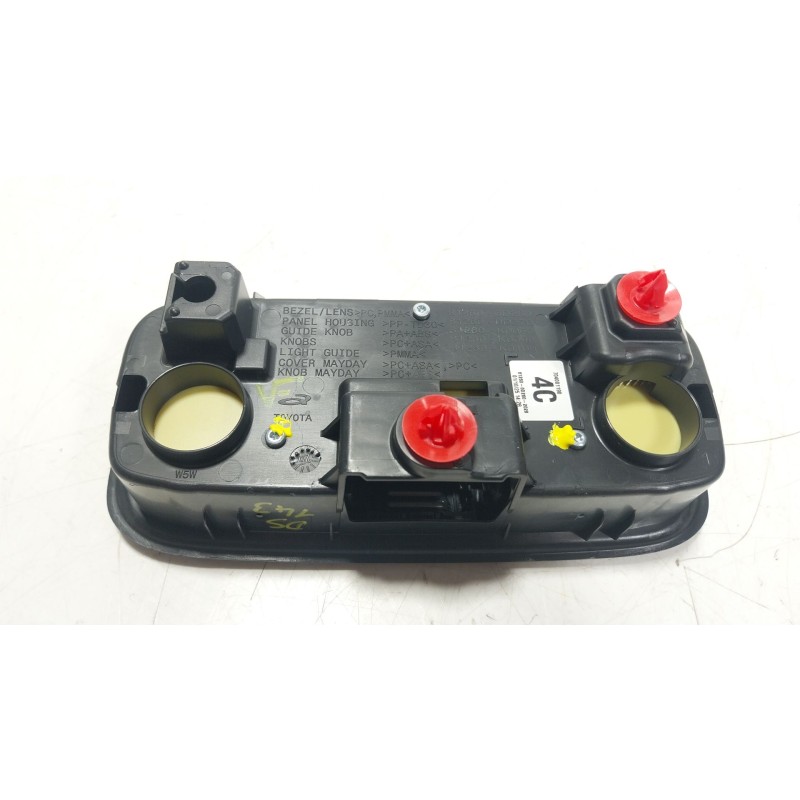 Recambio de piloto interior para toyota yaris (_p21_, _pa1_, _ph1_) 1.5 hybrid (mxph10) referencia OEM IAM  812600D260 