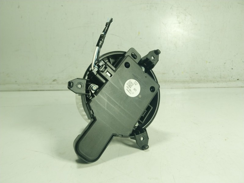 Recambio de motor calefaccion para toyota yaris cross (mxp_) 1.5 hybrid (mxpj10) referencia OEM IAM  CZ1163606064 
