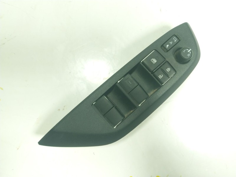 Recambio de mando elevalunas delantero izquierdo para toyota yaris cross (mxp_) 1.5 hybrid (mxpj10) referencia OEM IAM   