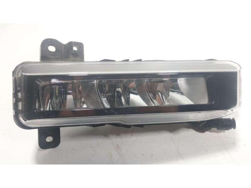 Recambio de faro antiniebla derecho para bmw 1 (f40) 118 d referencia OEM IAM  63178089980 