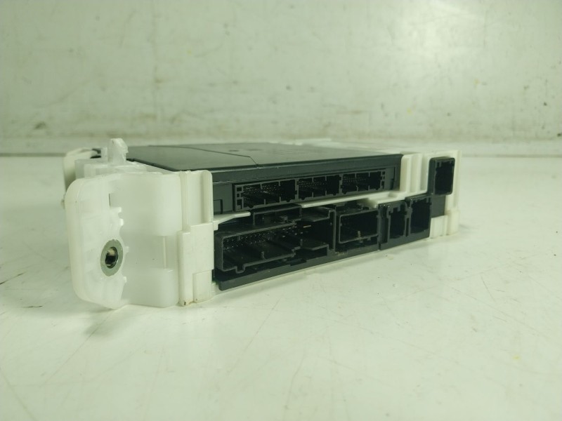 Recambio de caja reles / fusibles para toyota yaris cross (mxp_) 1.5 hybrid (mxpj10) referencia OEM IAM  892210DB90 