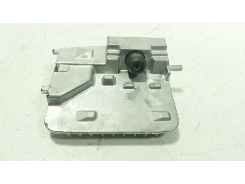 Recambio de modulo electronico para toyota yaris (_p21_, _pa1_, _ph1_) 1.5 hybrid (mxph10) referencia OEM IAM  8646C52230 