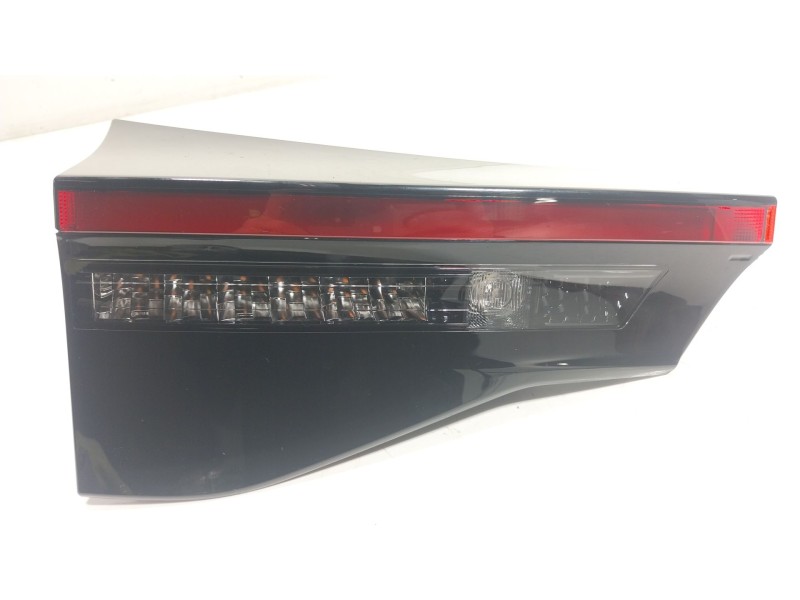 Recambio de piloto trasero izquierdo interior para toyota yaris cross (mxp_) 1.5 hybrid (mxpj10) referencia OEM IAM  815900DB70 