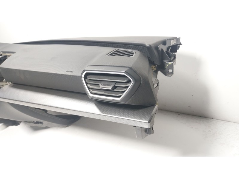 Recambio de salpicadero para seat leon sportstourer (kl8) 2.0 tdi 85kw referencia OEM IAM  5FA880204G 