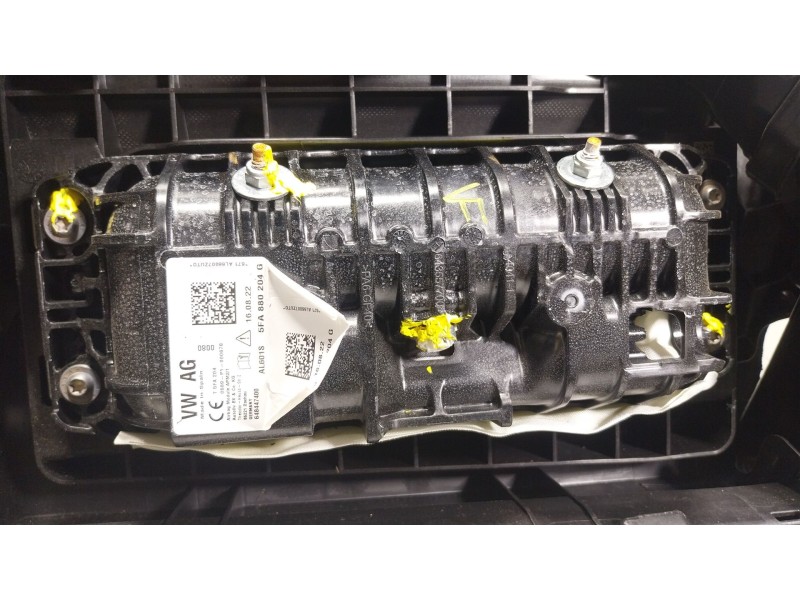 Recambio de salpicadero para seat leon sportstourer (kl8) 2.0 tdi 85kw referencia OEM IAM  5FA880204G 