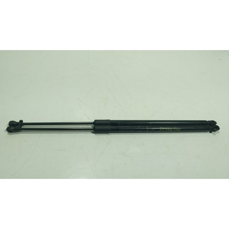 Recambio de amortiguadores maletero / porton para toyota yaris cross (mxp_) 1.5 hybrid (mxpj10) referencia OEM IAM  689500D230 