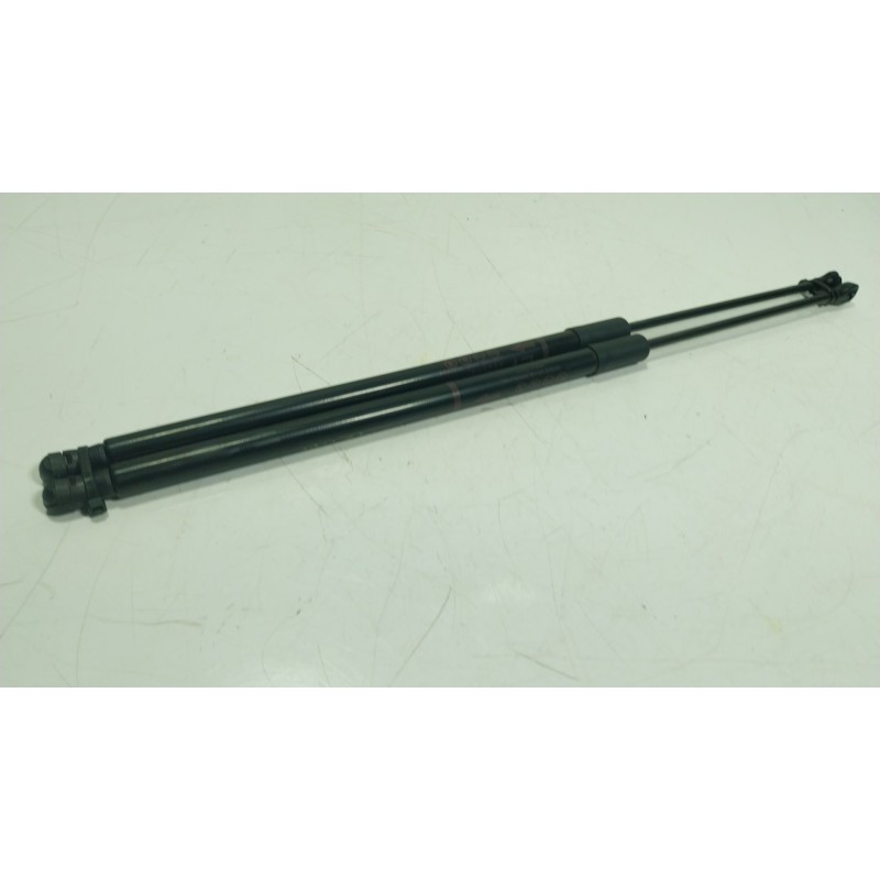 Recambio de amortiguadores maletero / porton para toyota yaris cross (mxp_) 1.5 hybrid (mxpj10) referencia OEM IAM  689500D230 