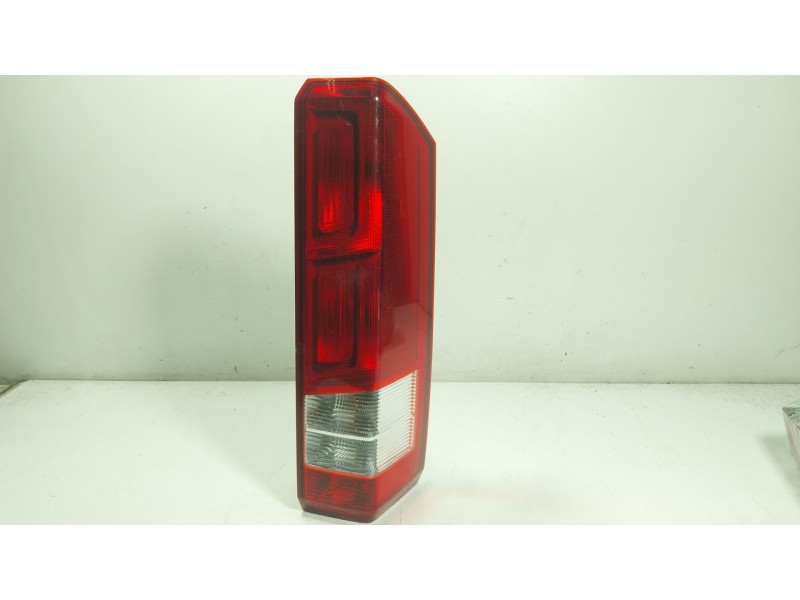 Recambio de piloto trasero derecho para hyundai h350 furgoneta 2.5 crdi referencia OEM IAM   