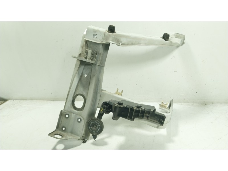 Recambio de soporte faro izquierdo para hyundai h350 furgoneta 2.5 crdi referencia OEM IAM   