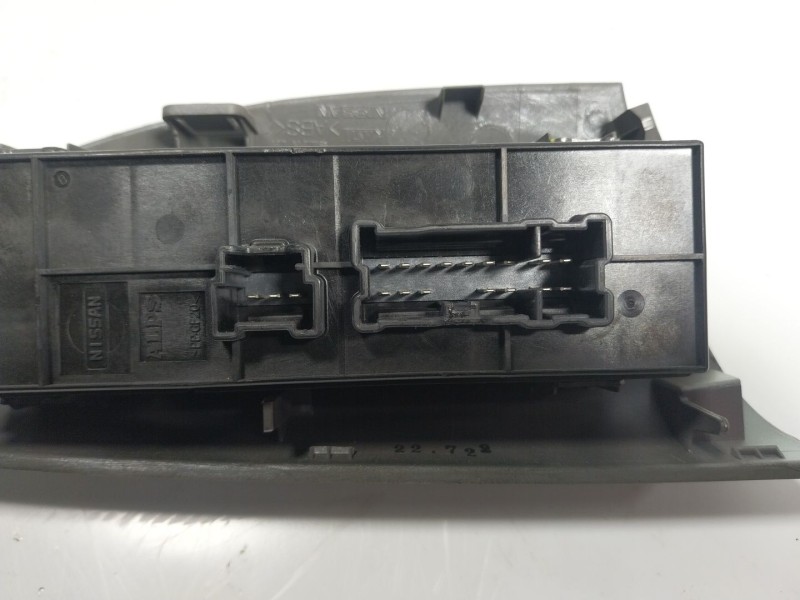 Recambio de mando elevalunas delantero izquierdo para nissan juke (f15) 1.5 dci referencia OEM IAM 254011KA0A 254011KA0A 