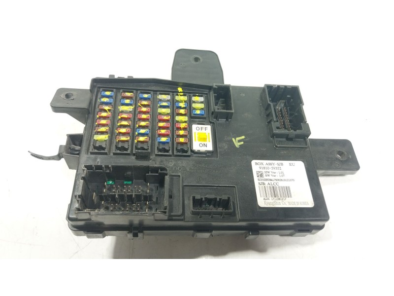 Recambio de caja reles / fusibles para hyundai h350 furgoneta 2.5 crdi referencia OEM IAM 9181059352 9181059352 