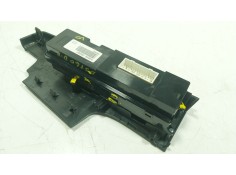 Recambio de mando elevalunas delantero derecho para hyundai h350 furgoneta 2.5 crdi referencia OEM IAM 93692590004X 9369259000  2
