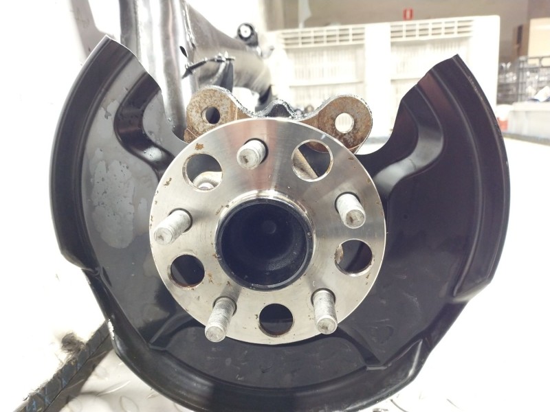 Recambio de puente trasero para toyota yaris (_p21_, _pa1_, _ph1_) 1.5 hybrid (mxph10) referencia OEM IAM 42110K0030  